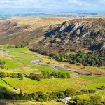 川の自然な曲線を復元することで洪水を防ぐ方法