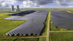 2023年に再生可能エネルギーが初めて世界の電力の40%を発電