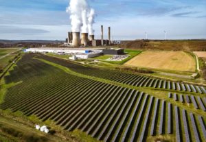 世界の半数の国が化石燃料エネルギーからの排出から脱却中：報告書