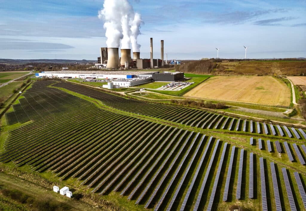 世界の半数の国が化石燃料エネルギーからの排出から脱却中：報告書