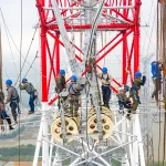 「電力の高速鉄道」：中国の超高圧電力網