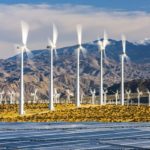 再生可能エネルギーは2030年までに世界の電力のほぼ半分を発電するが、容量を3倍にするという国連の目標には達しない：IEA報告書